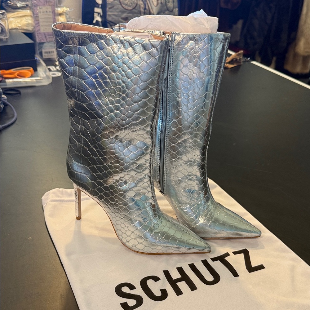 SCHUTZ Silver Metallic Snake-Embossed Pointed-Toe Mid-Calf Stiletto Boots NWOB - Picture 6 of 11